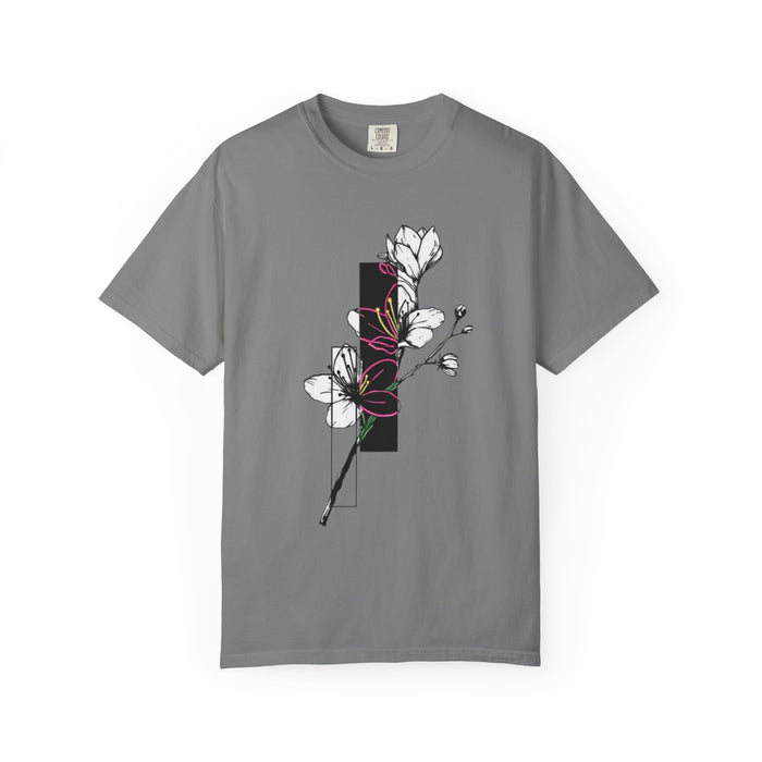 Floral Minimalist T-Shirt — Black Bar Magnolia Graphic
